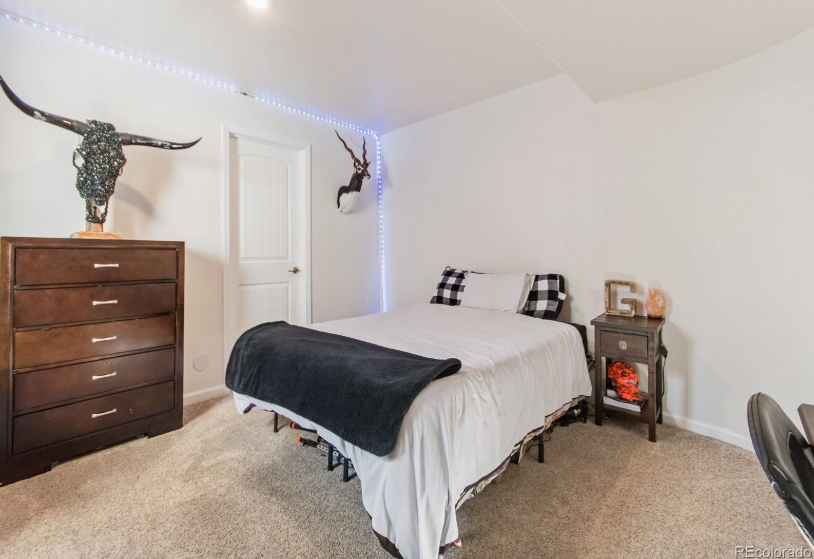 567 Kryptonite Dr, Castle Rock CO  80108-3079 exterior