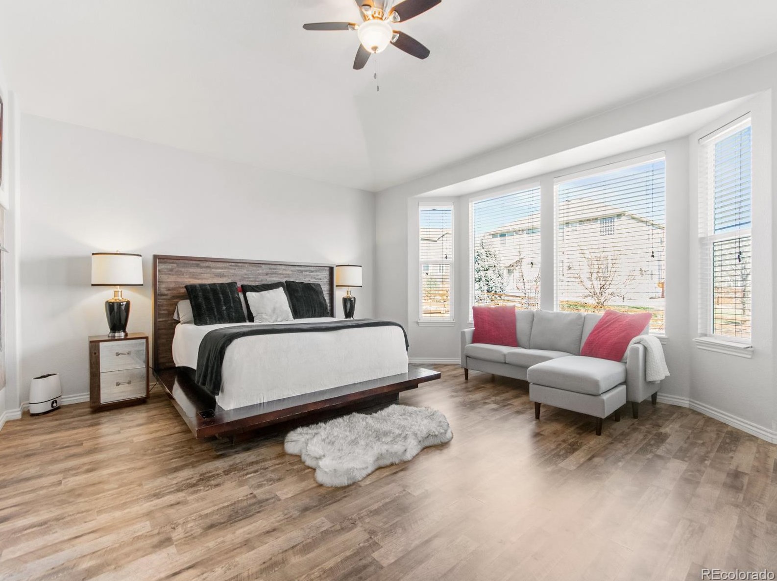 567 Kryptonite Dr, Castle Rock CO  80108-3079 exterior