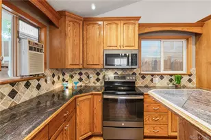 17483 E Temple Dr, Aurora, CO 80015 - Photo 8