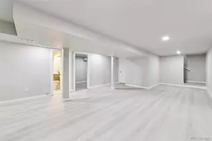 225 Tucson St, Aurora, CO 80011 - Photo 16