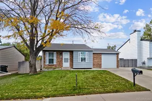 704 Madison Way, Bennett, CO 80102 - Photo 2