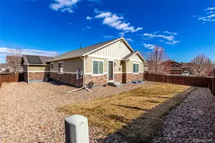 25876 E Maple Pl, Aurora, CO 80018 - Photo 32