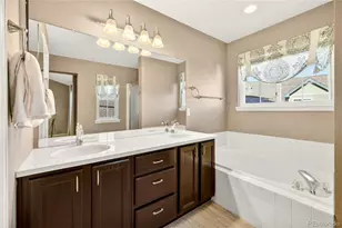 1663 S Emporia Ct, Aurora, CO 80247 - Photo 24