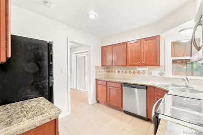 1945 Oakland Street, Aurora, CO 80010 - Photo 4