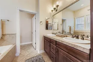 10138 E 28th Ave, Denver, CO 80238 - Photo 18