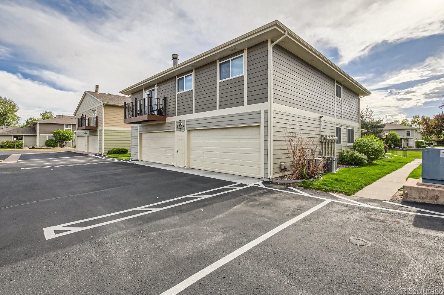 1250 Monaco Pkwy, Denver CO  80224-2841 exterior