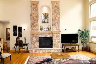 17766 Sawmill Rd, Colorado Springs, CO 80908 - Photo 8