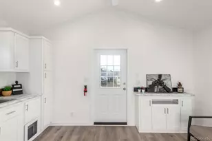 420 4th St, Colorado Springs, CO 80907 - Photo 10