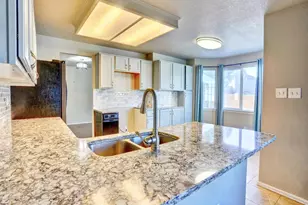 11727 Oswego St, Commerce City, CO 80640 - Photo 4