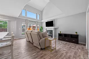 5064 Durham Ct, Denver, CO 80239 - Photo 8