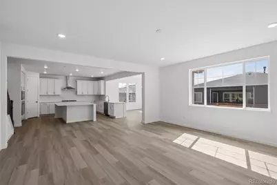 3661 N Hayleyville Street, Aurora, CO 80019 - Photo 8