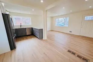 3280 Leyden St, Denver, CO 80207 - Photo 4