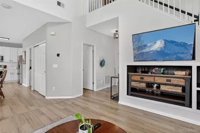 2422 S Genoa Way, Aurora, CO 80013 - Photo 12
