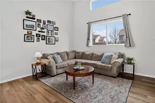 2422 S Genoa Way, Aurora, CO 80013 - Photo 6