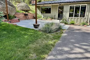817 Big Horn Dr, Estes Park, CO 80517 - Photo 2
