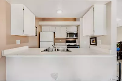 4252 S Richfield Way, Aurora, CO 80013 - Photo 10