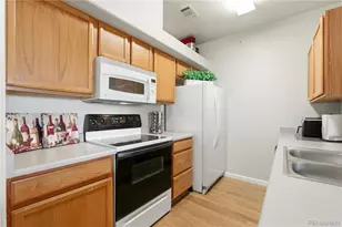 18939 E Warren Cir, Aurora, CO 80013 - Photo 6