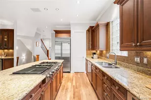2527 Tremont Pl, Denver, CO 80205 - Photo 8