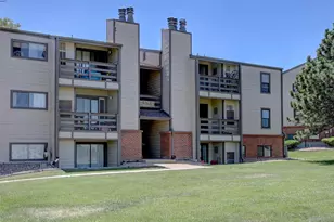 579 Wright St, Lakewood, CO 80228 - Photo 2