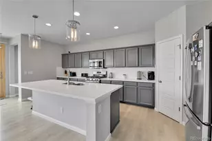 27853 E 8th Ave, Aurora, CO 80018 - Photo 6