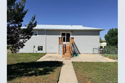 140 3rd Avenue, Deer Trail, CO 80105 - Photo 2