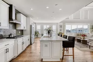 27841 E Lakeview Dr, Aurora, CO 80016 - Photo 10