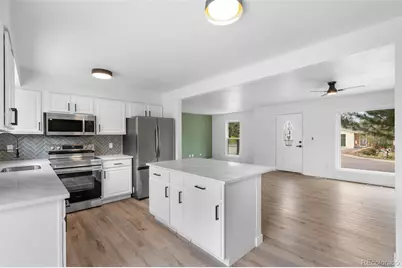 15974 E Baltic Place, Aurora, CO 80013 - Photo 10