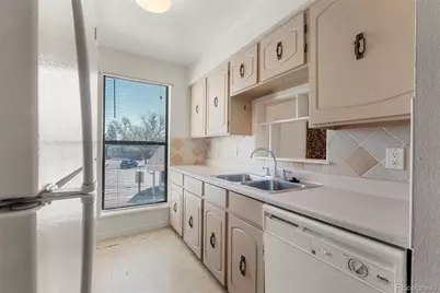 3662 S Granby Way #J05, Aurora, CO 80014 - Photo 4