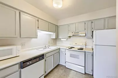 1383 W 88th Avenue #302, Thornton, CO 80260 - Photo 2