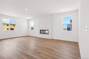 54973 E 28th Pl, Strasburg, CO 80136 - Photo 10