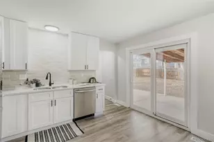 2597 S Dillon St, Aurora, CO 80014 - Photo 8