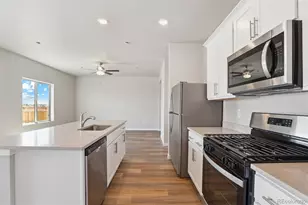 48160 Shetland Dr, Bennett, CO 80102 - Photo 8