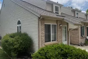 2142 Meadow Ct, Longmont, CO 80501 - Photo 2