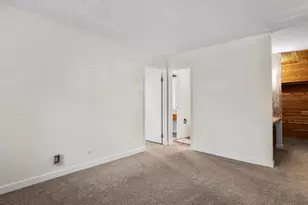 2835 S Monaco Parkway, Denver, CO 80222 - Photo 8