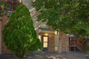 2835 S Monaco Parkway, Denver, CO 80222 - Photo 2