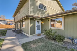 1165 S Fairplay Cir, Aurora, CO 80012 - Photo 2