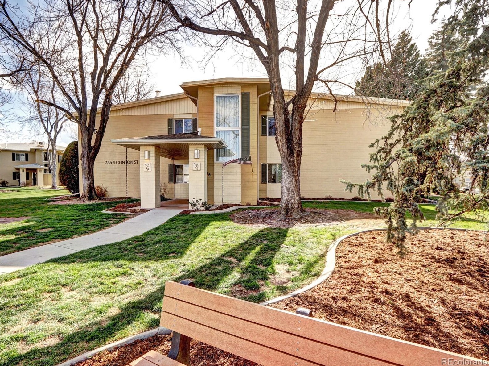 735 Clinton St, Denver, CO 80247-1583