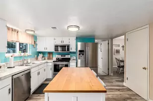 10250 W Saratoga Pl, Littleton, CO 80127 - Photo 12