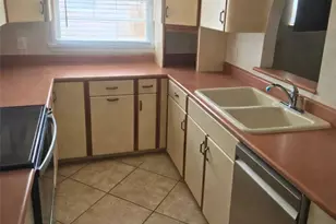 2021 Lynwood Ln, Pueblo, CO 81005 - Photo 14