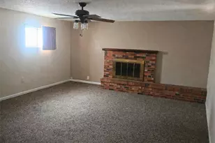 2021 Lynwood Ln, Pueblo, CO 81005 - Photo 4