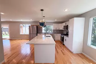 10708 W Chautauga Mountain, Littleton, CO 80127 - Photo 2