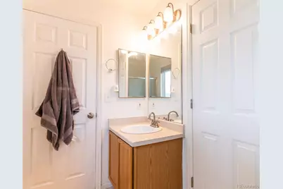 19542 E 19th Place, Aurora, CO 80011 - Photo 16