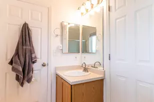 19542 E 19th Pl, Aurora, CO 80011 - Photo 16