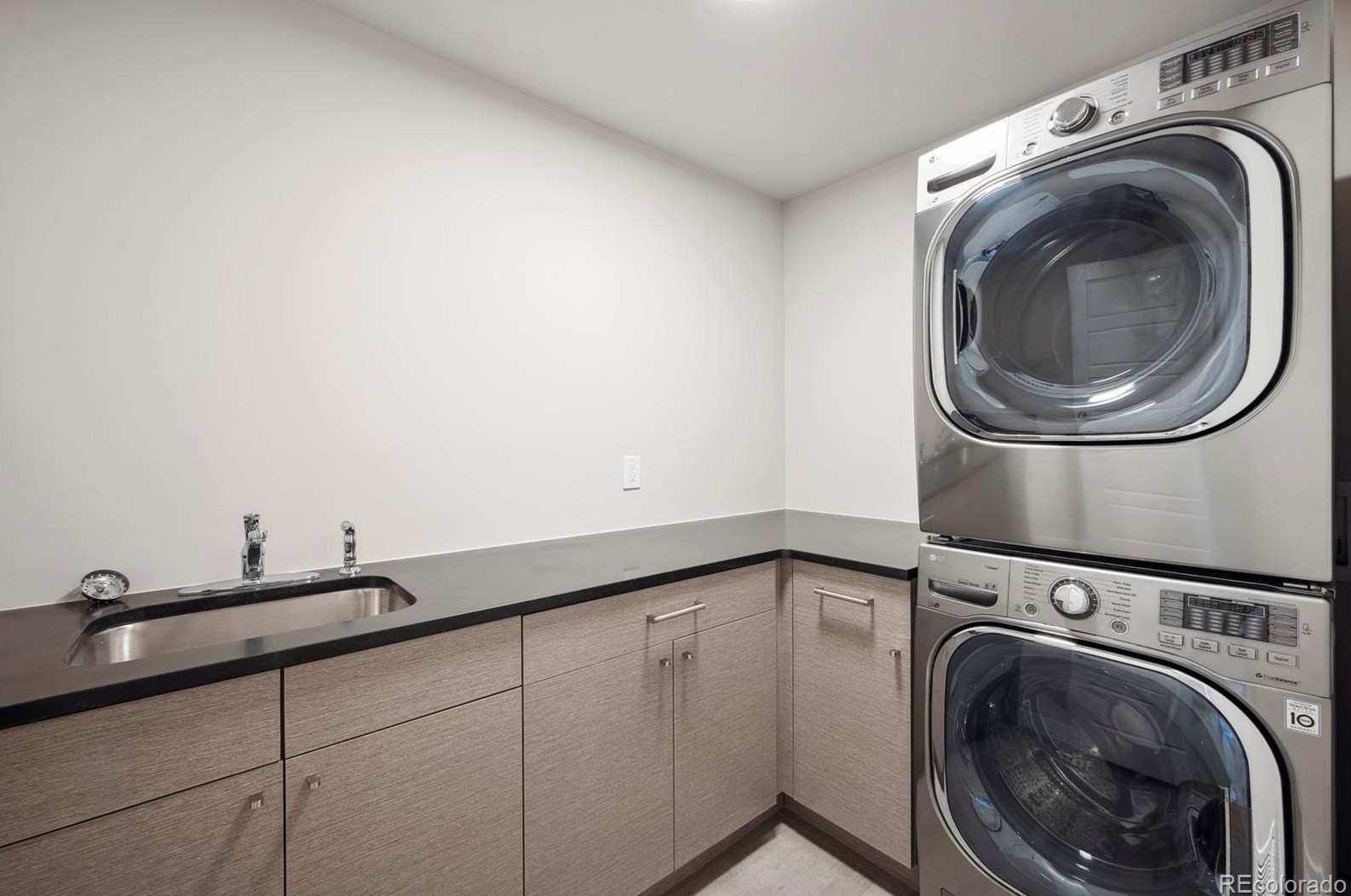 1355 Clayton St, Denver CO  80206-2408 exterior