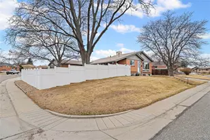 10572 Washington Way, Northglenn, CO 80233 - Photo 2