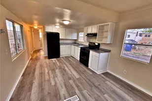 220 Mount View Ln, Colorado Springs, CO 80907 - Photo 12
