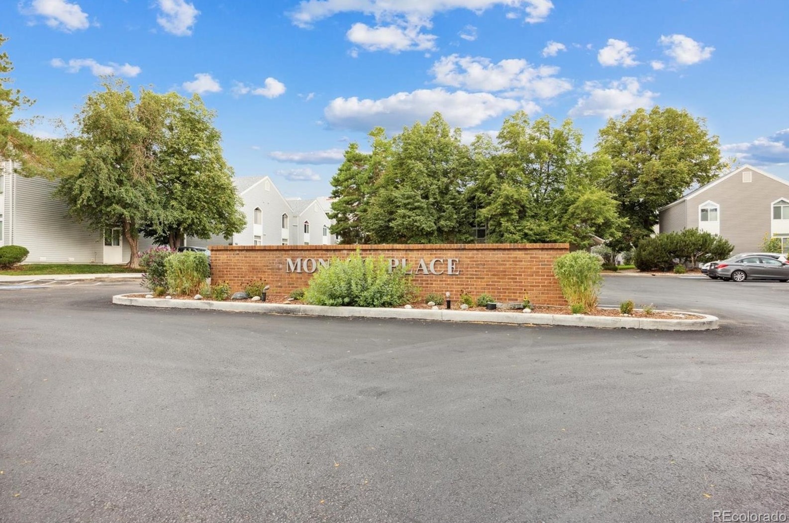 3343 Monaco Pkwy, Denver CO  80207-2205 exterior