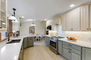 2596 S Joliet Ct, Aurora, CO 80014 - Photo 10