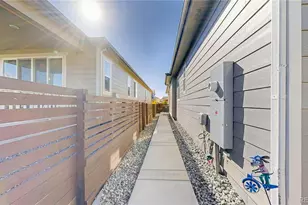 26 S Undergrove St, Aurora, CO 80018 - Photo 26