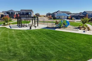 26 S Undergrove St, Aurora, CO 80018 - Photo 32